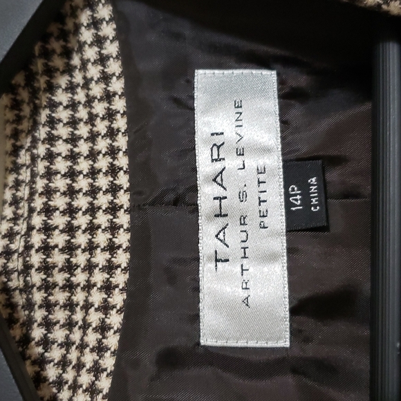 Tahari Arthur S. Levine Jacket - Picture 5 of 11